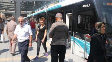 Binlerce Kişi Akçaray İçin Yeni Kentkart Aldı