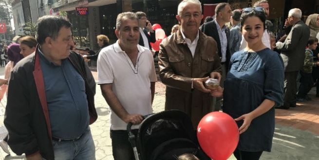 CHP Kocaeli Bin Kişiye Aşure Dağıttı