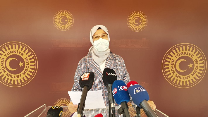 “Kendi kanlı ve kirli geçmişine baksın!”