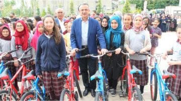 Öğrenciler Bisikletlerine Kavuşuyor