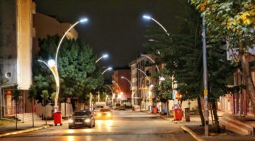 Caddeler Işıl Işıl
