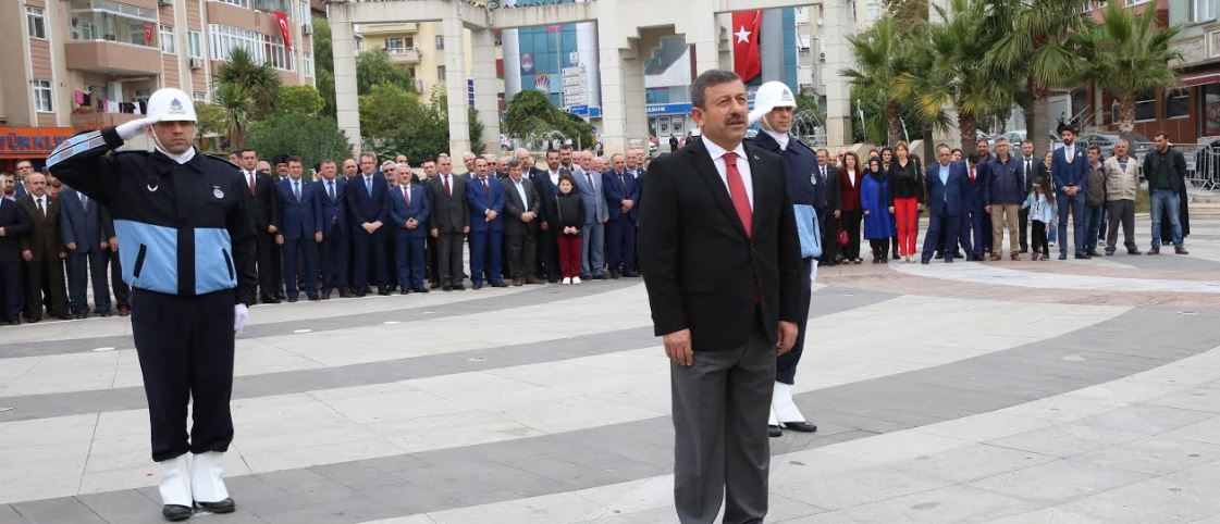 “Cumhuriyet Emin Ellerde”