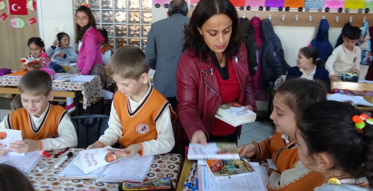 Yazar Füsun Çetinel Çocuklarla Buluştu