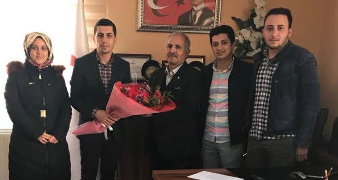 Dilovası Ak Partili Gençlerden Kızılay’a Ziyaret