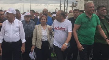 Kocaeli’de ki Yürüyüşe Uğur Dündar’da Katıldı