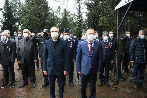 Çanakkale Zaferi’nin yıldönümünde şehitler anıldı