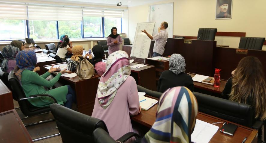 Çayırova Belediyesi’nden İşaret Dili Eğitimi