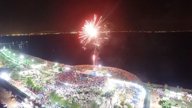 Sahilde adım atacak yer kalmadı!