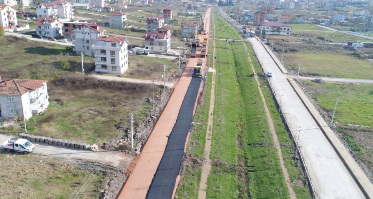 Fay hattı yolu yenileniyor