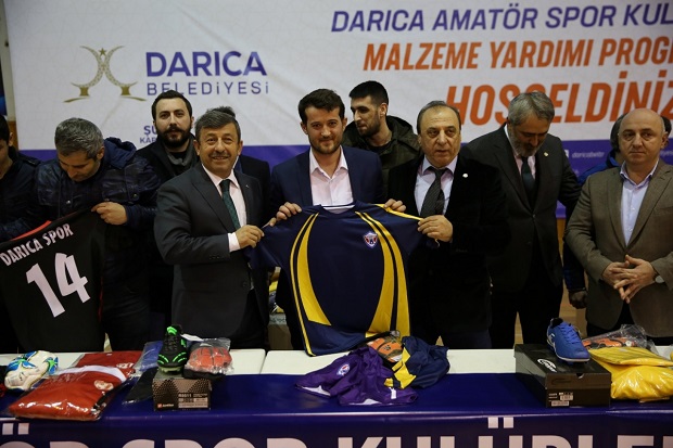 Darıca’daki amatör spor kulüplerine malzeme desteği