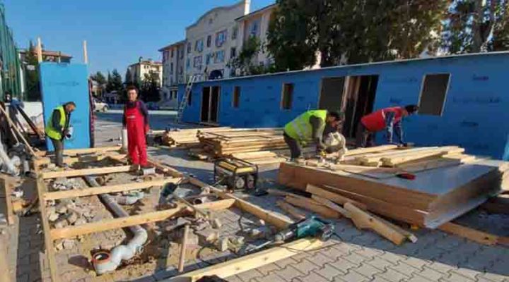 Hatay’da Ahşap Ev Yapımı