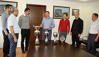 İSU, 4 Kupa Birden Aldı