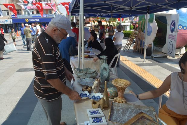 İZMEK tanıtım günleri başladı