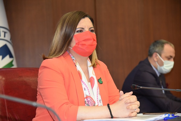 “Heykeliniz bile ortada yok”