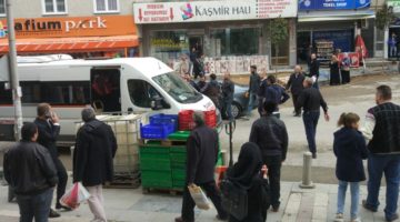 Çayırova’da Yol Kavgası! Bitmeyen Çile Fatih Caddesi Trafiği