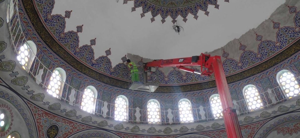 Büyükşehir camilerin eksiklerini tamamlıyor