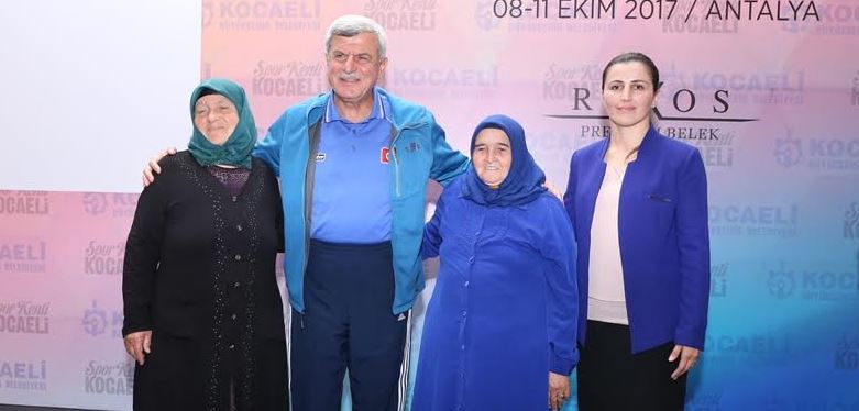 25 bin kadın 1 Yılda 42 bin 600 kilo verdi