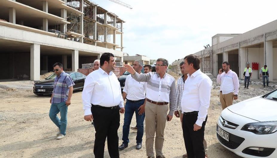 İlyas Şeker Çayırova’da ki projeleri inceledi
