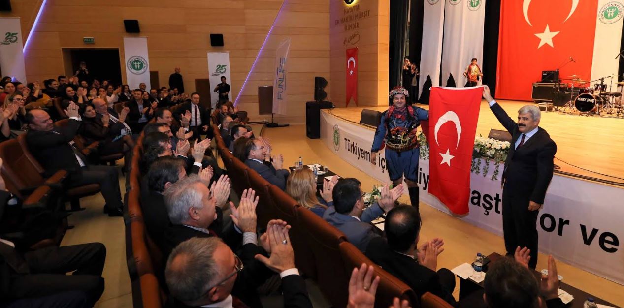 Kocaeli Üniversitesi’nde 25. Yıl Coşkusu