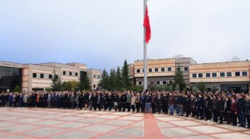 Kocaeli Üniversitesi Atatürk’ü Andı