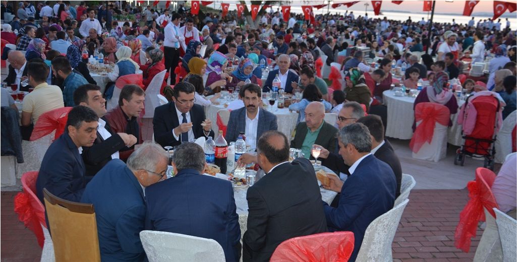 Kürtünlülerin dev iftarına dev katılım