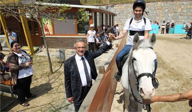 Özel Çocukların Atlı Binicilik Keyfi