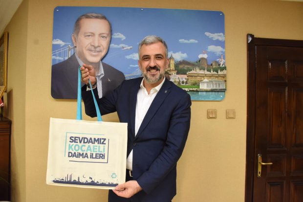 AK Parti’den 250 bin çevreci çanta