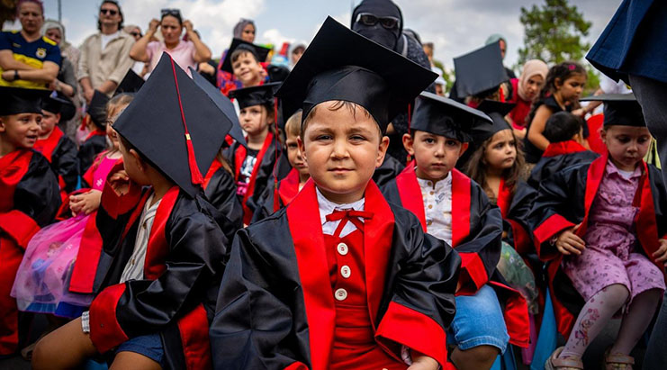 Lokomotif Çocuk Köyü’nde mezuniyet töreni