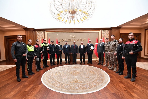 “Üzerinizdeki Üniforma Aziz Milletimizin Emanetidir”