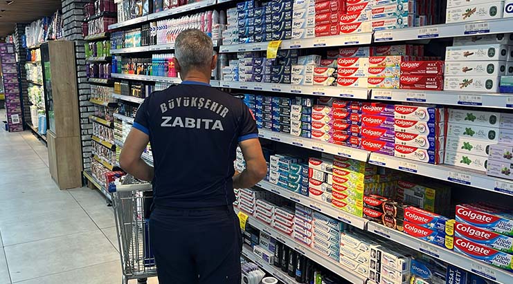 Büyükşehir’den market raflarına sıkı takip