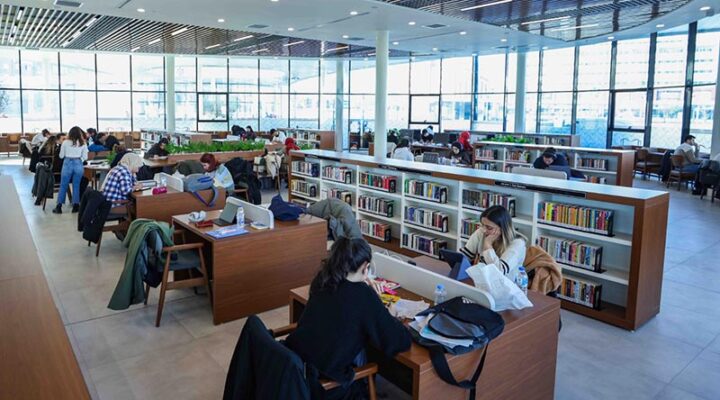 Büyükşehir’le harflerin renkli dünyasına yolculuk