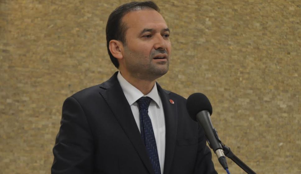 “MEB DEĞİL, Milli Deneme Yanılma Bakanlığı”