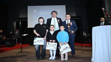 24 Kasım Öğretmenler Günü Kartepe’de Coşkuyla Kutlandı