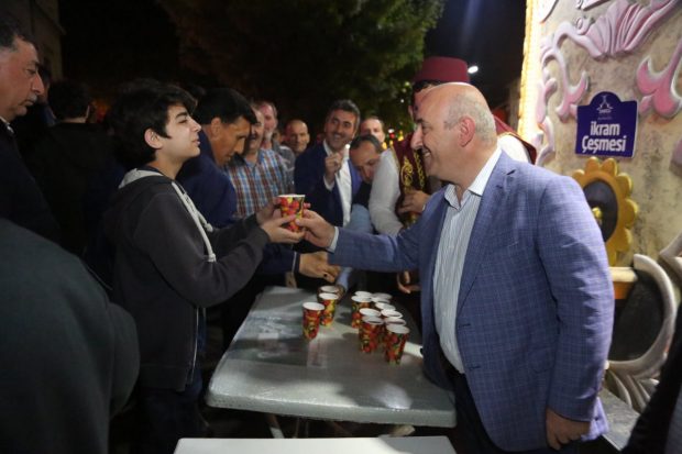 Bıyık, Ramazan’da iftar sofralarına konuk olacak