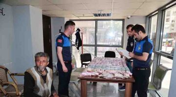 GEBZE’DE DİLENCİNİN ÜZERİNDEN 20 BİN TL ÇIKTI