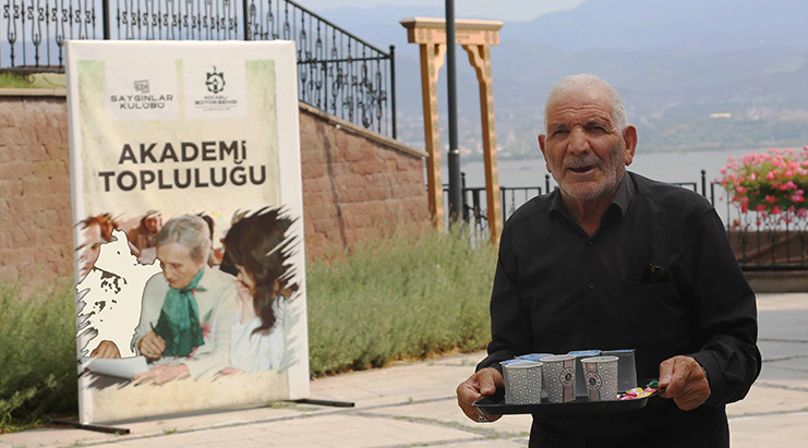 Saygınlar Kulübü üyeleriyle büyüyor