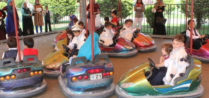 Sünnet Çocukları Doyasıya Eğlendi