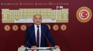 “Milli Marşımız 88 yıldır saz ve tef eşliğinde değil aşkla söylenmektedir”