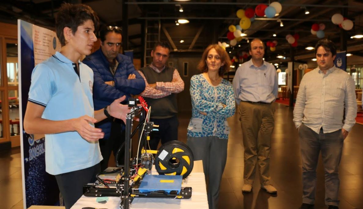 Tasarımcılar “CERN” için Yarışıyor