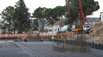 Yarı Olimpik Yüzme Havuzunun temeli atıldı