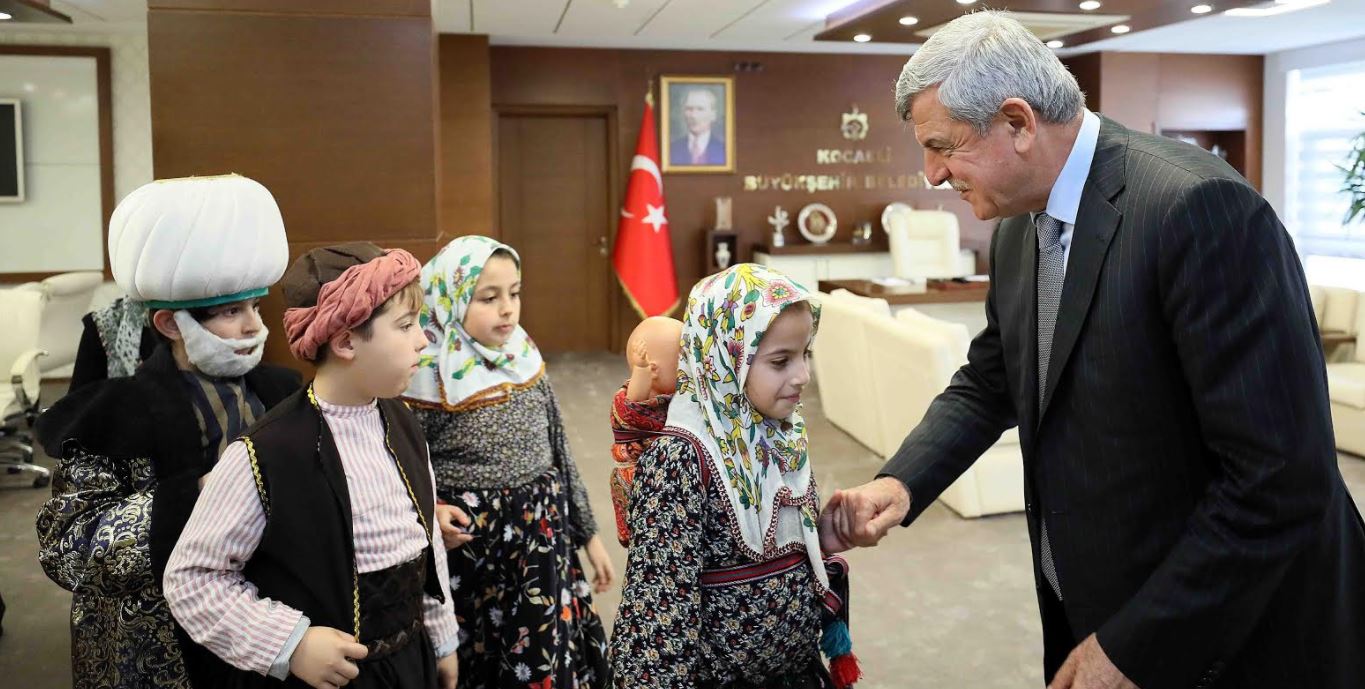 Karaosmanoğlu, Grup Turkuaz’ı kutladı