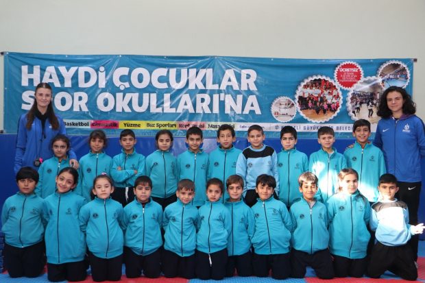 555 yabancı öğrenci, Ücretsiz Spor Okullarında