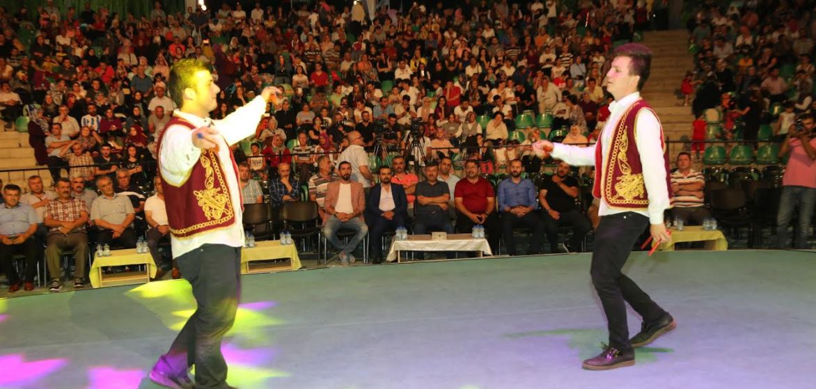 Darıca’da Sahne Yarenlerin