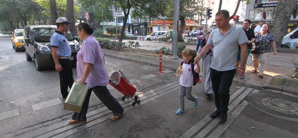 Öğrenciler Zabıta ekiplerine emanet