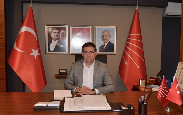 Tüm öğretmenlerimizin Öğretmenler Günü’nü kutluyorum”